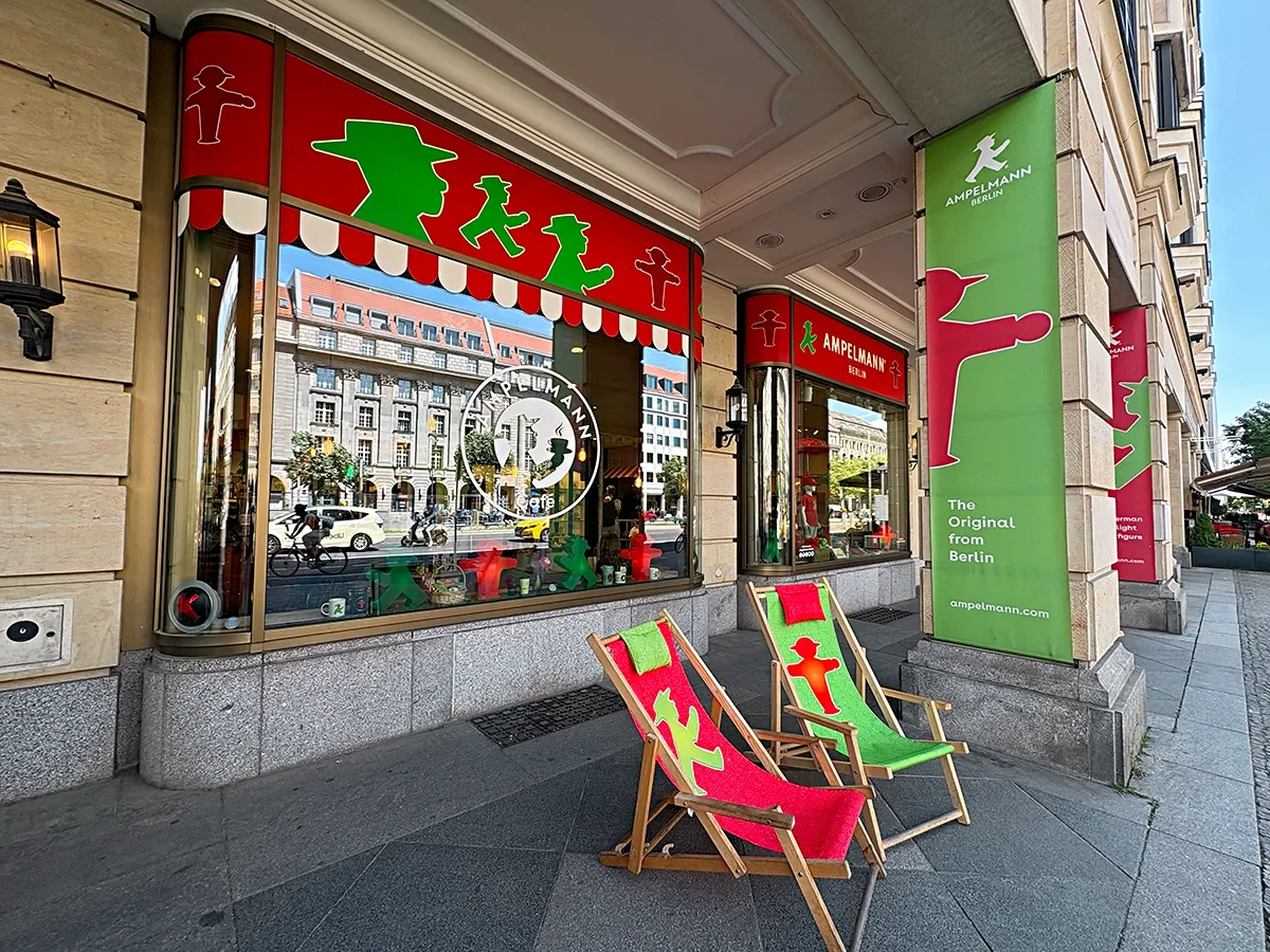Loja Ampelmann de souvenires em Berlim com produtos inspirados no símbolo dos semáforos da antiga Alemanha Oriental
