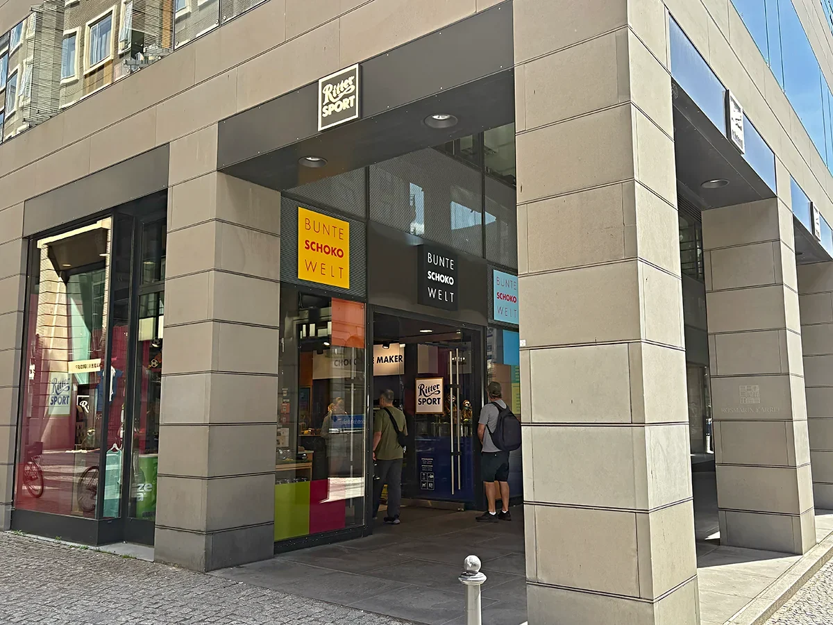 Entrada da loja Ritter Sport Bunte SchokoWelt em Berlim
